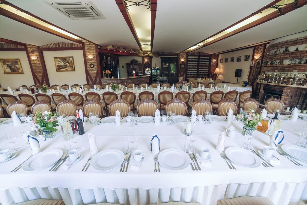 Hubertus Aparthotel & Restaurant & Horse Club Старогард-Гданьский Экстерьер фото