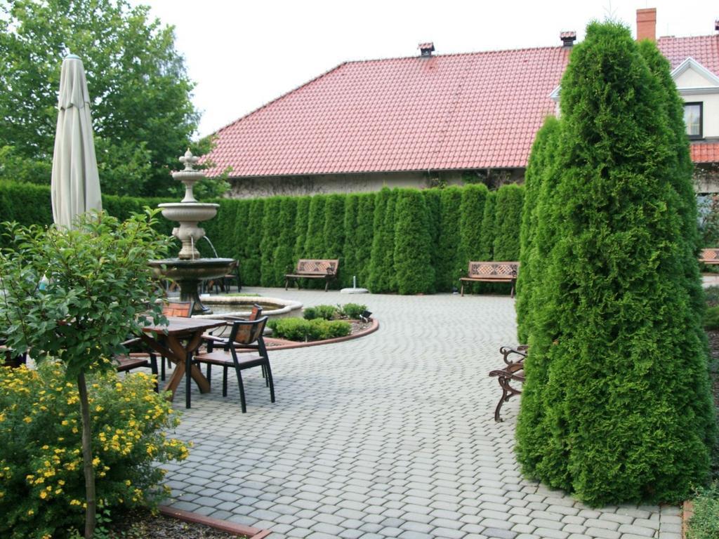 Hubertus Aparthotel & Restaurant & Horse Club Старогард-Гданьский Экстерьер фото