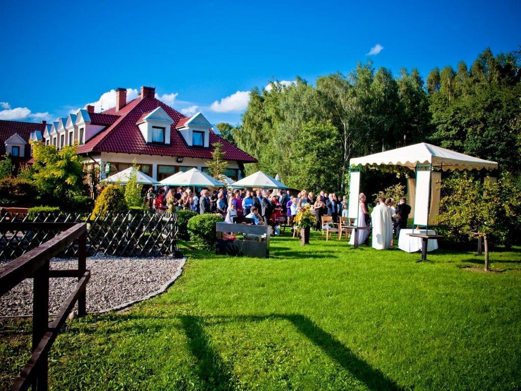 Hubertus Aparthotel & Restaurant & Horse Club Старогард-Гданьский Экстерьер фото