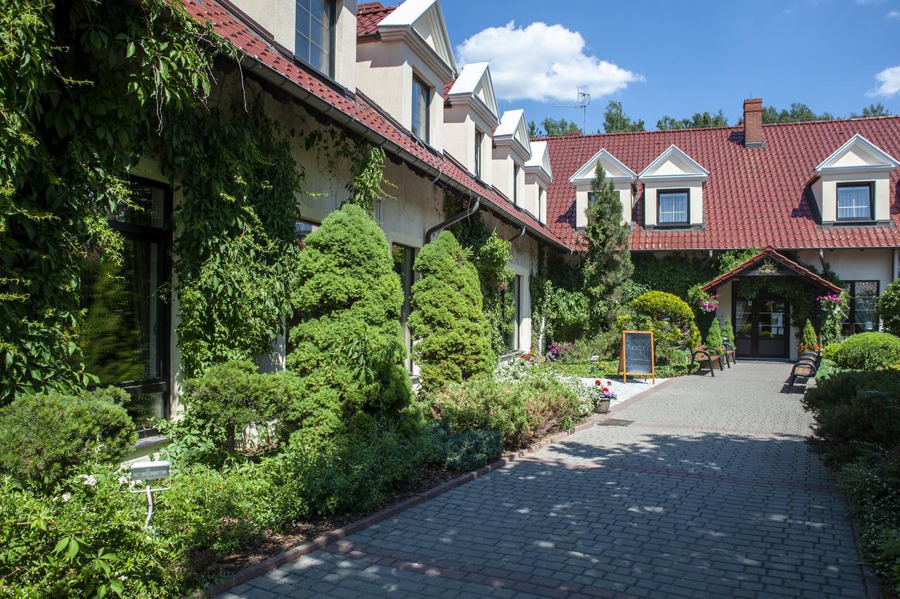 Hubertus Aparthotel & Restaurant & Horse Club Старогард-Гданьский Экстерьер фото